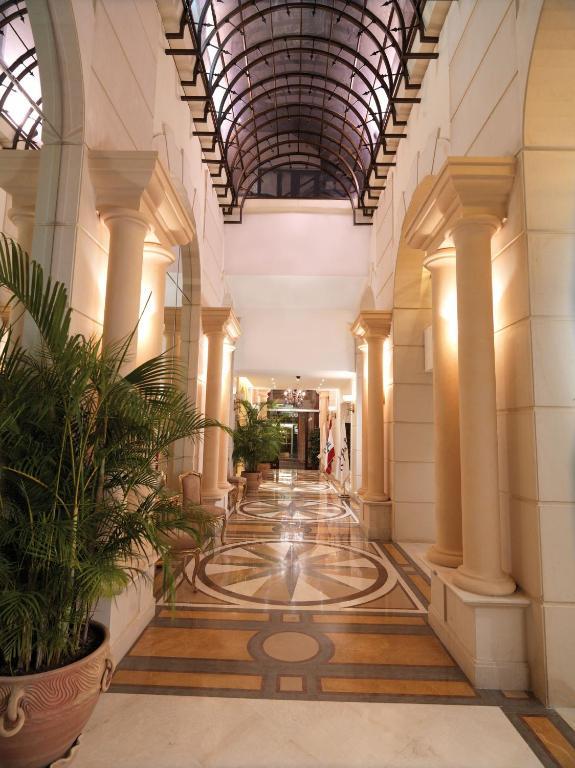 Le Patio Boutique Hotel Beirut Downtown Екстер'єр фото